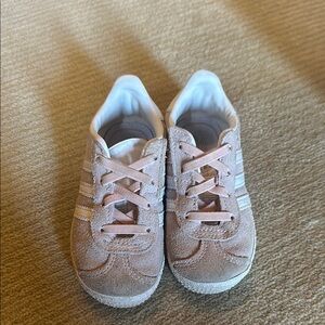 adidas Kids Sneakers in Light Pink and White